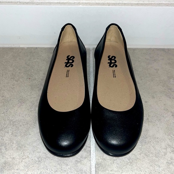 San Antonio Shoes Shoes - Size 4.5 flats